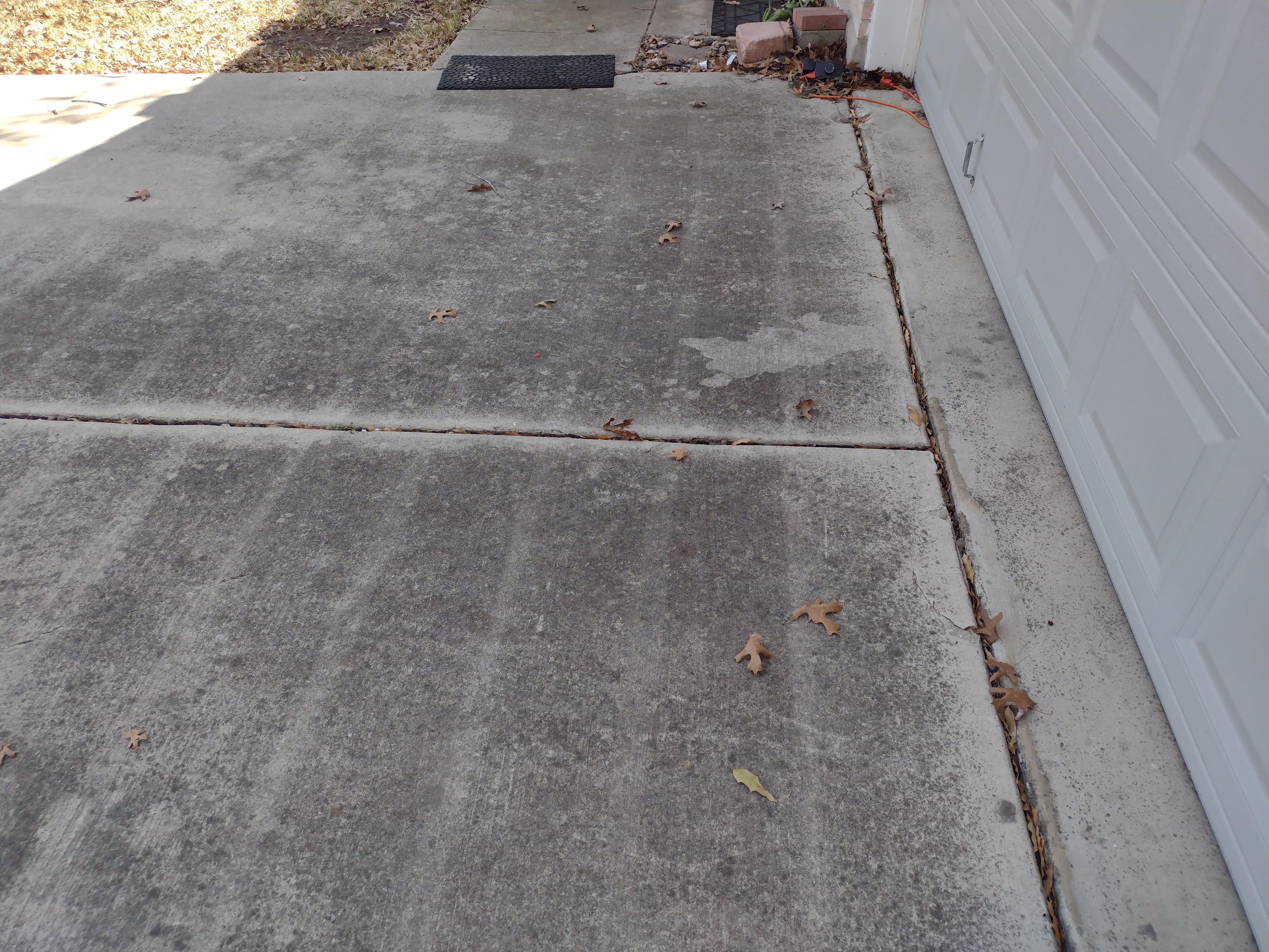 High Quality Sidewalk & Driveway Washing in San Antonio TX  Thumbnail