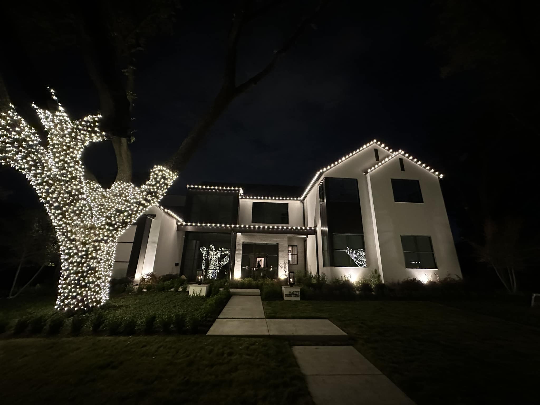 Professional Christmas Light Installation for San Antonio, TX Home Thumbnail