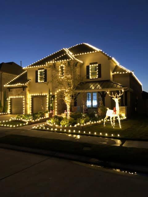 Professional Christmas Light Installation in San Antonio, TX Thumbnail