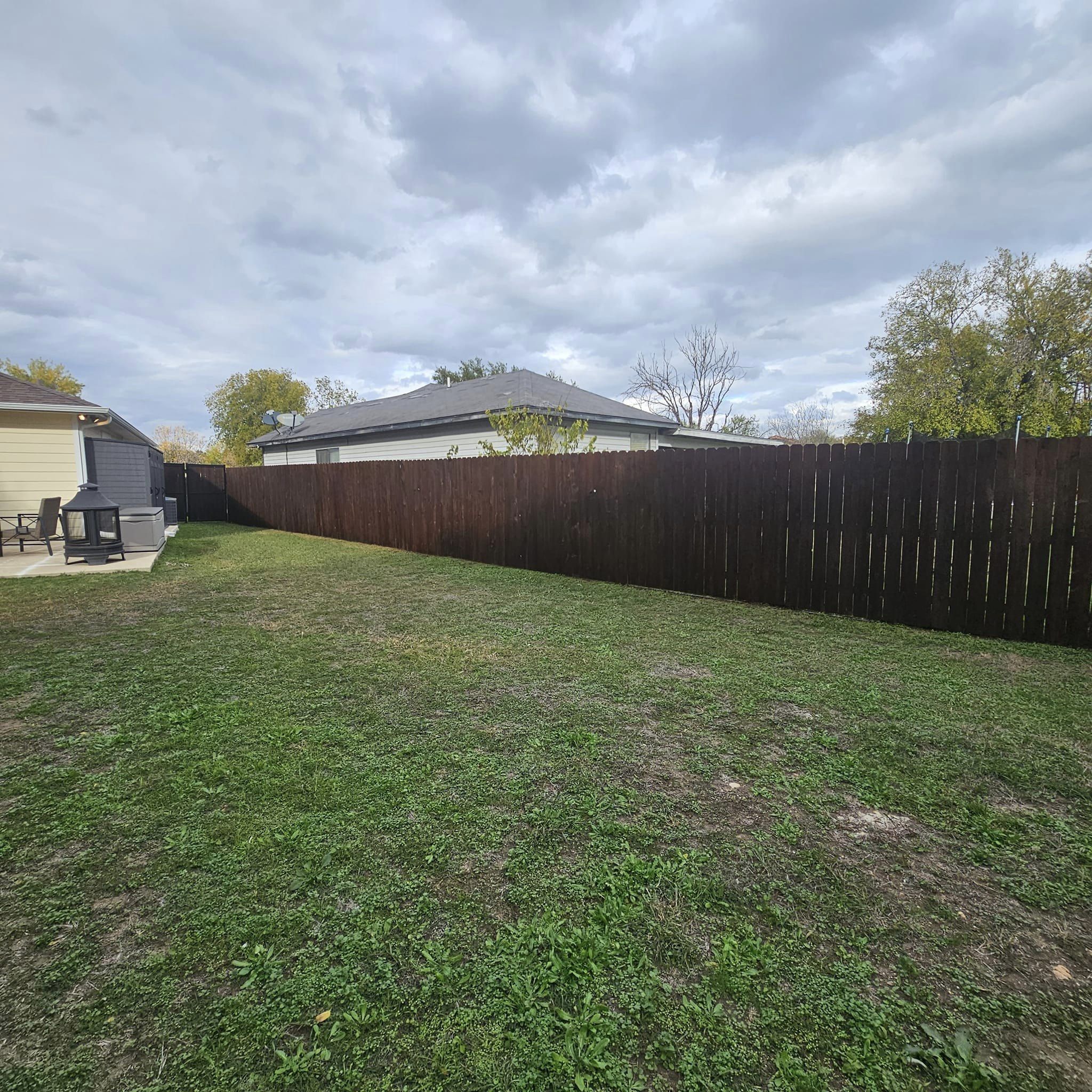 Top Quality Fence Cleaning & Staining In Helotes, Texas Thumbnail