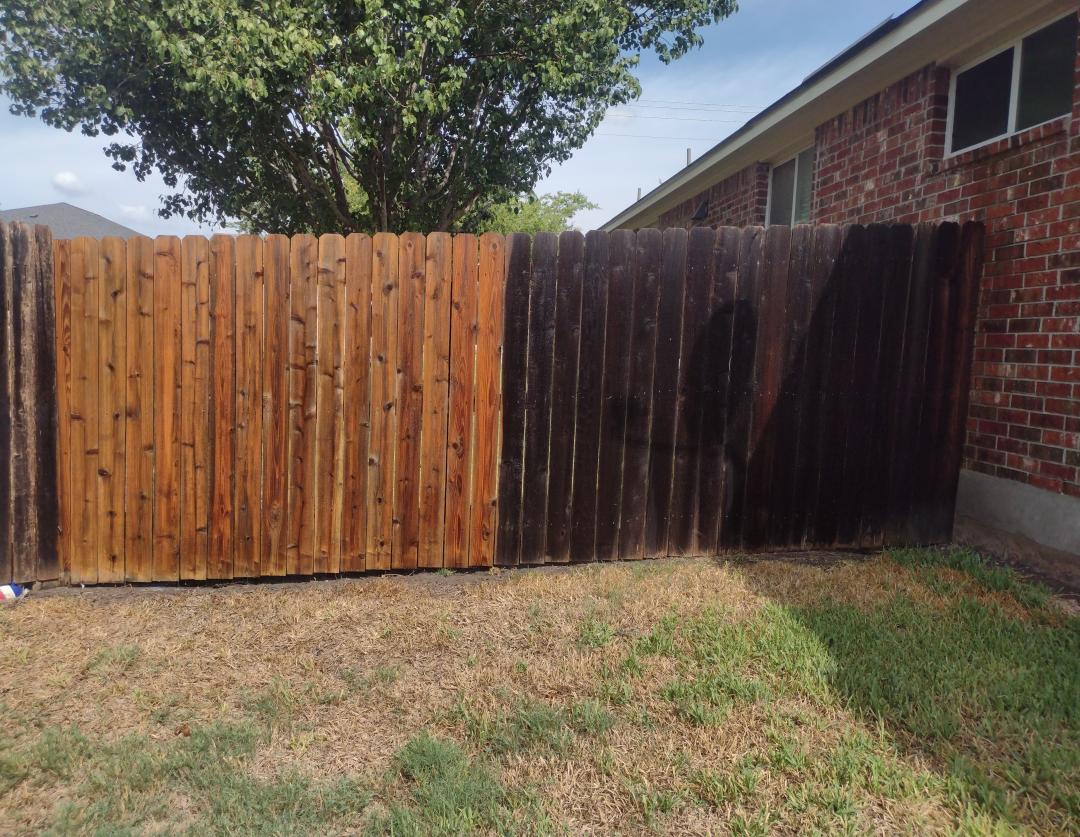 Top Quality Fence Cleaning & Staining In San Antonio, TX Thumbnail